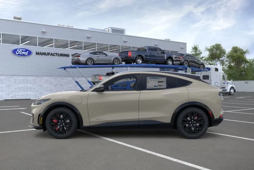 2025 Ford Mustang Mach-E Premium photo 1