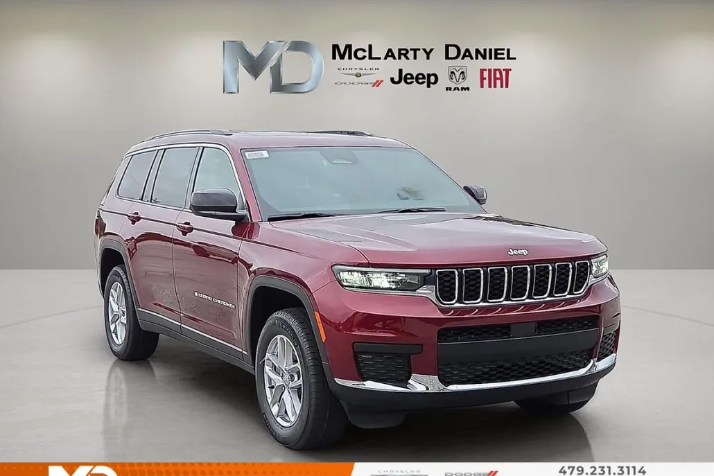 2025 Jeep Grand Cherokee Laredo photo 1