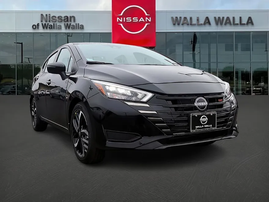 2025 Nissan Versa SR photo 1
