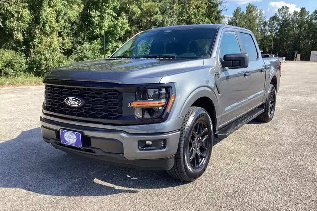2025 Ford F-150 STX photo 1