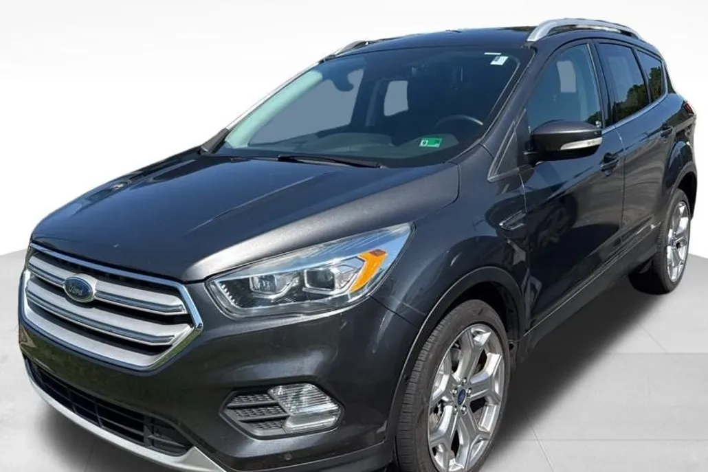 2019 Ford Escape Titanium photo 1