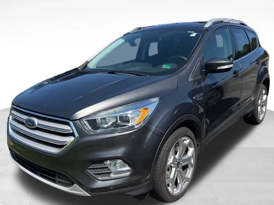 2019 Ford Escape Titanium photo 1