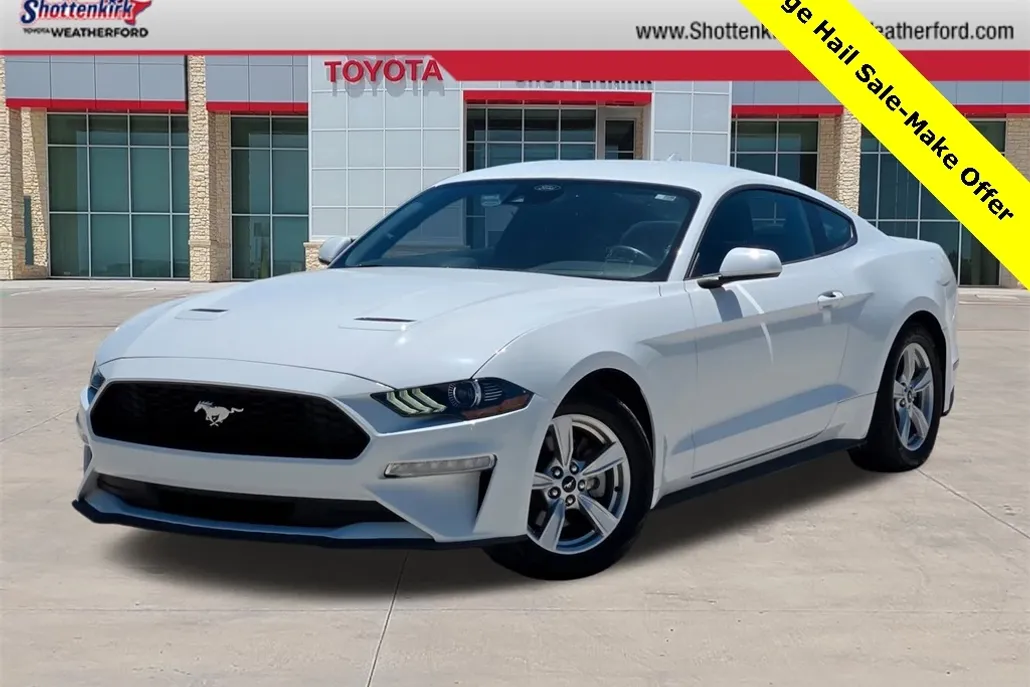 2022 Ford Mustang EcoBoost photo 1