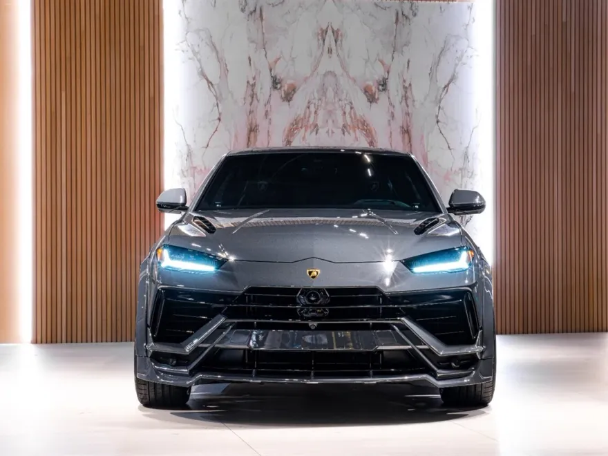 2023 Lamborghini Urus S photo 1