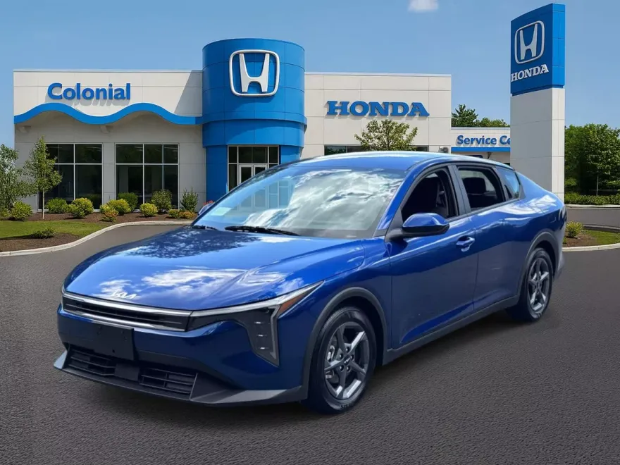 2025 Kia K4 LXS photo 1