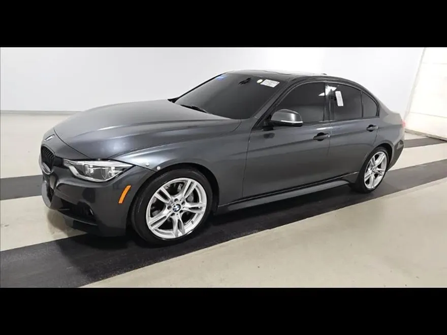2017 Bmw 330i photo 1