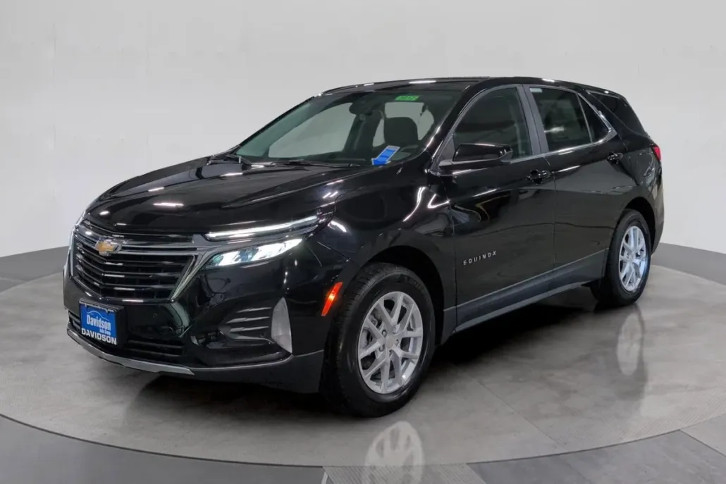 2022 Chevrolet Equinox LT photo 1