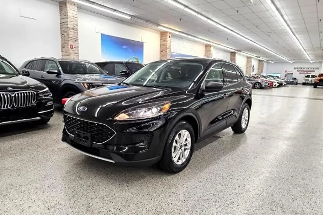 2022 Ford Escape SE Hybrid photo 1