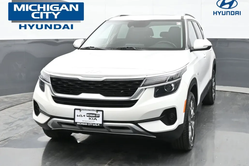 2022 Kia Seltos EX photo 1