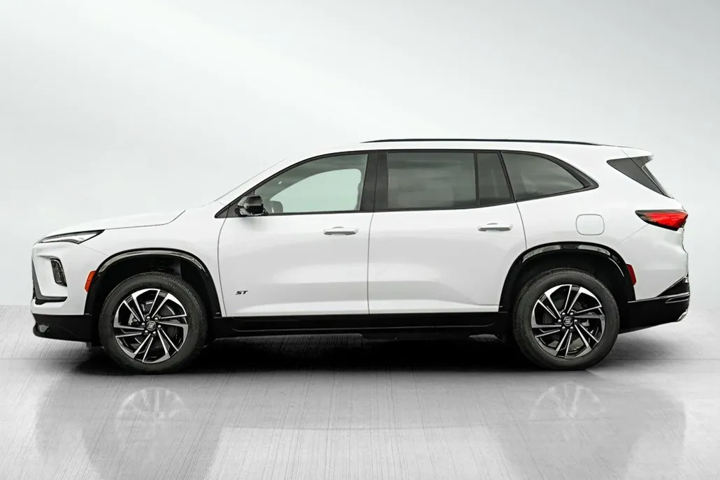 2026 Buick Enclave Sport Touring photo 1
