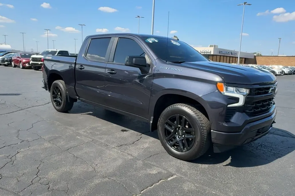 2022 Chevrolet Silverado 1500 RST photo 1