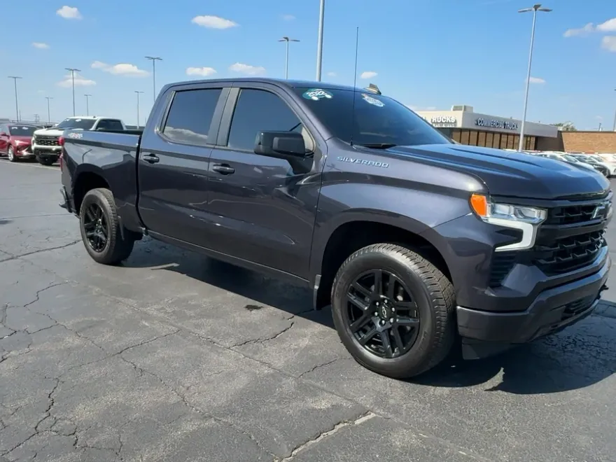 2022 Chevrolet Silverado 1500 RST photo 1