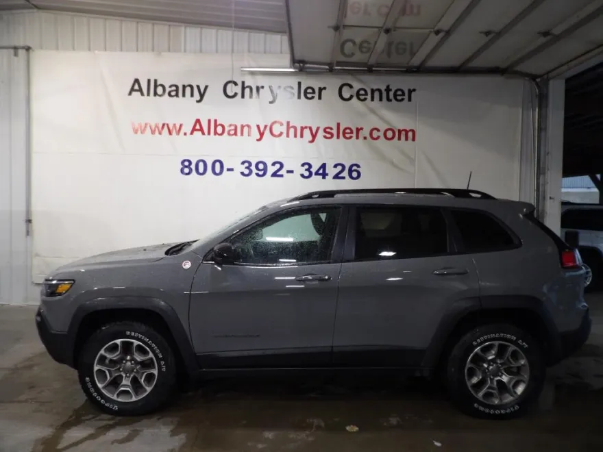 2022 Jeep Cherokee Trailhawk photo 1