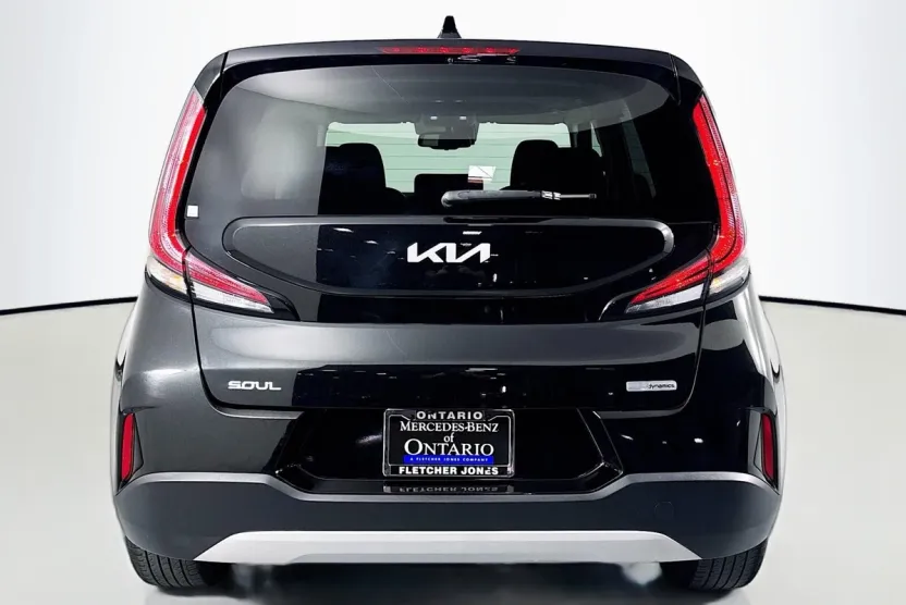 2023 Kia Soul EX photo 1
