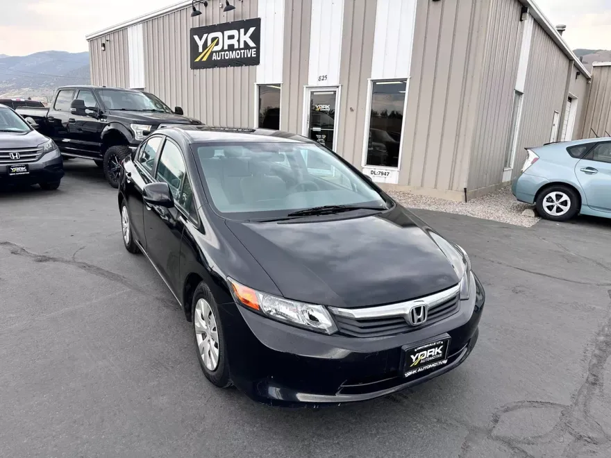 2012 Honda Civic LX photo 1