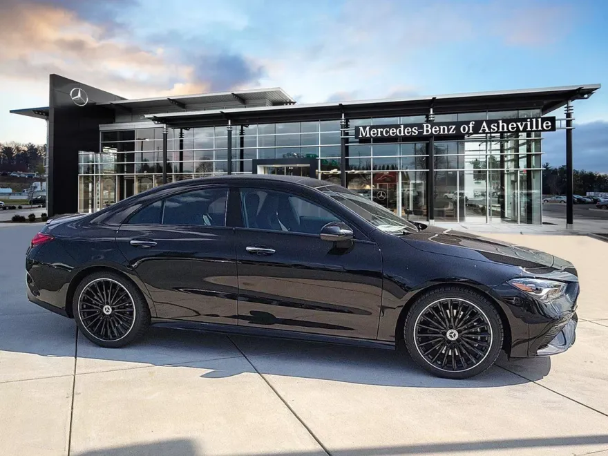 2025 Mercedes Benz CLA 250 4MATIC photo 1