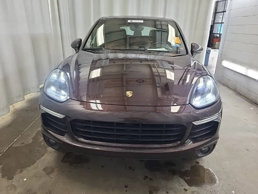 2017 Porsche Cayenne Platinum Edition photo 1