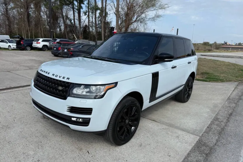 2016 Land Rover Range Rover HSE photo 1