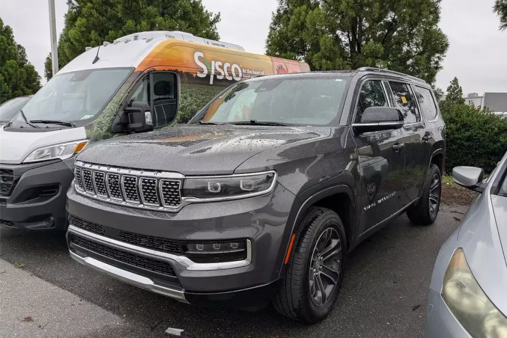 2024 Jeep Grand Wagoneer Base photo 1