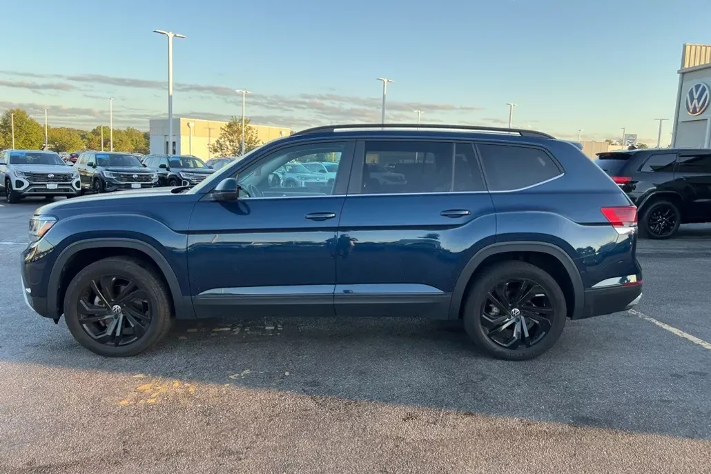 2022 Volkswagen Atlas V6 SE Technology photo 1