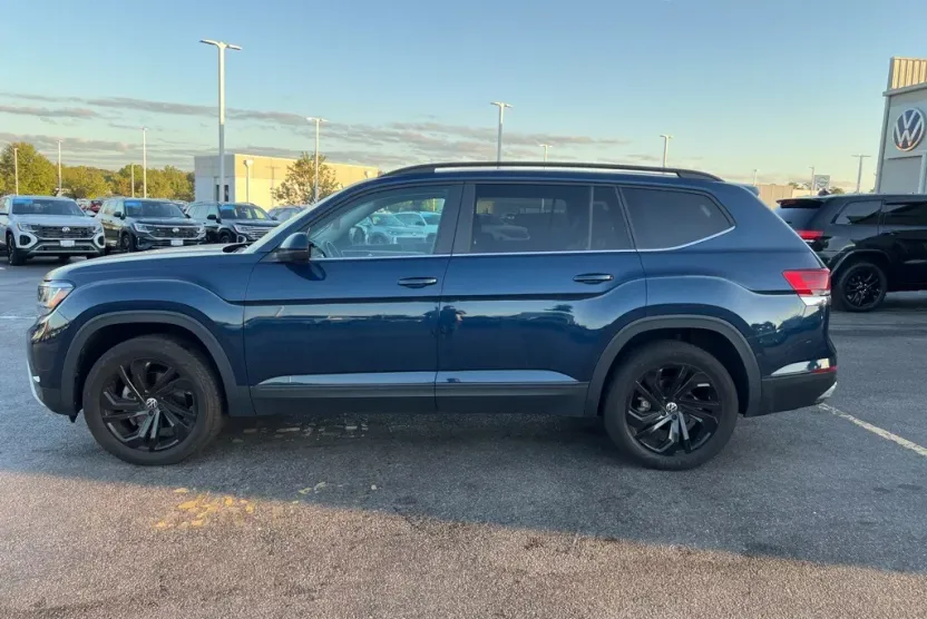 2022 Volkswagen Atlas V6 SE Technology photo 1