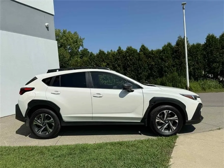 2024 Subaru Crosstrek Premium photo 1