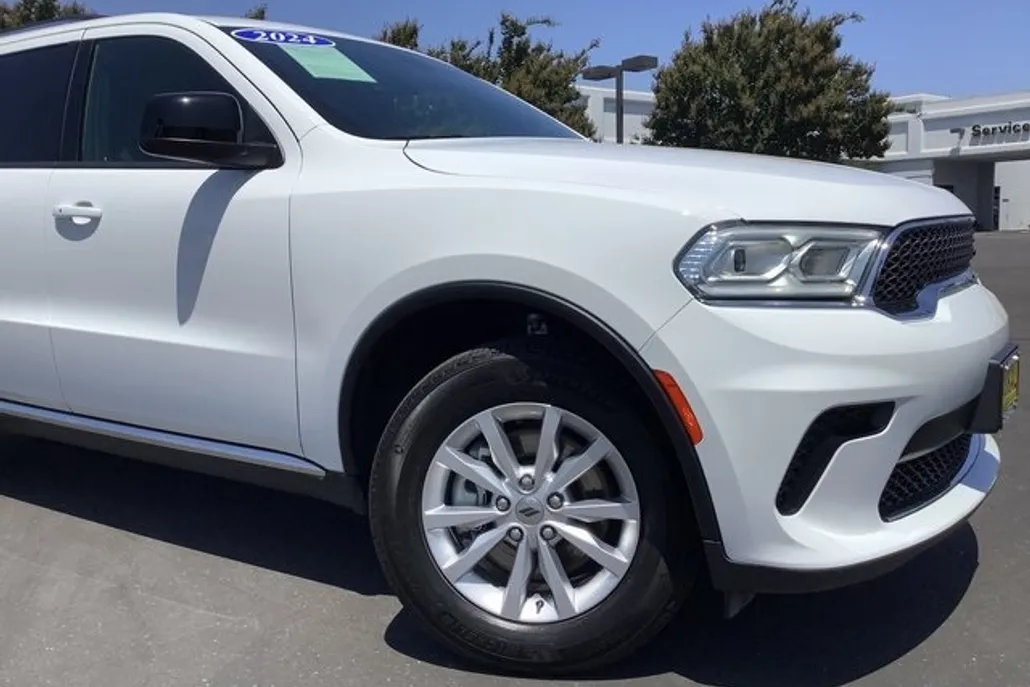 2024 Dodge Durango SXT photo 1