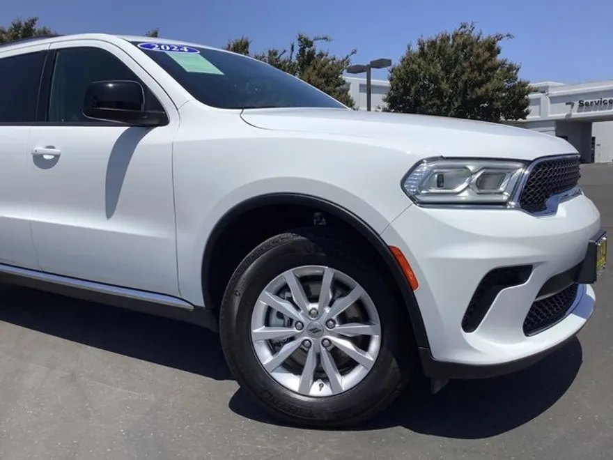 2024 Dodge Durango SXT photo 1