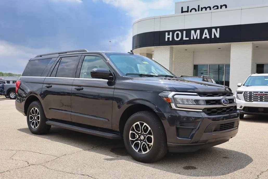 2024 Ford Expedition MAX XLT photo 1