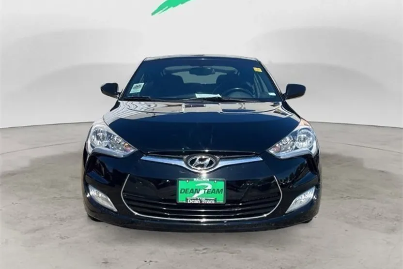 2017 Hyundai Veloster Value Edition photo 1