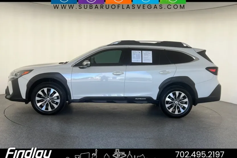 2023 Subaru Outback Touring XT photo 1