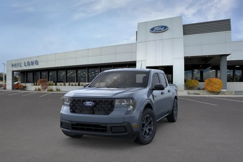 2025 Ford Maverick XLT photo 1