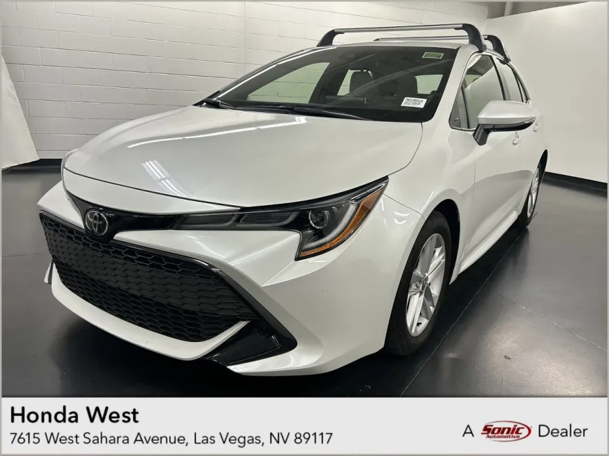 2022 Toyota Corolla SE photo 1