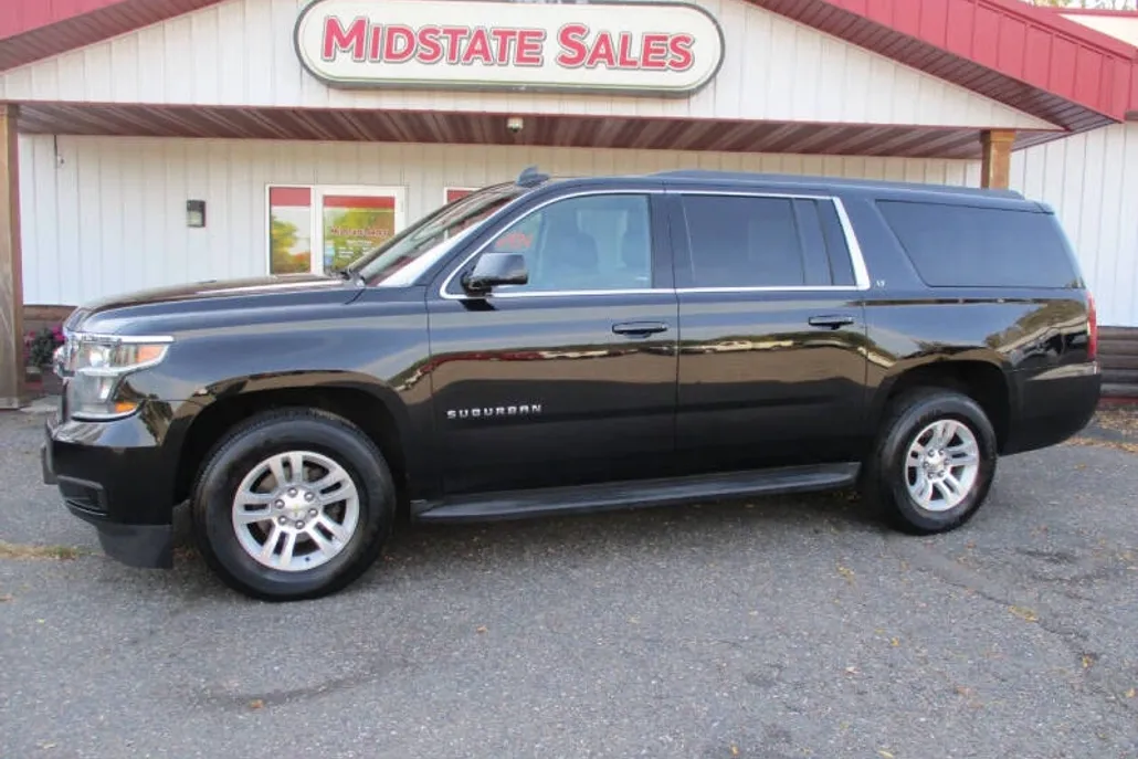 2015 Chevrolet Suburban LT photo 1