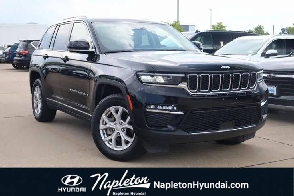 2023 Jeep Grand Cherokee Limited photo 1