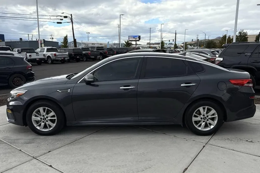 2019 Kia Optima LX S photo 1