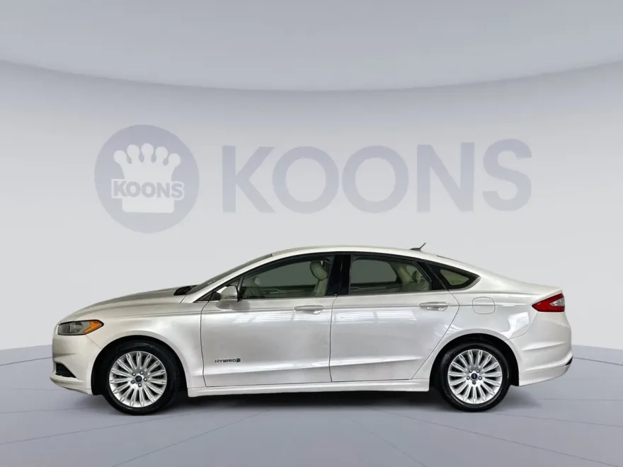 2015 Ford Fusion SE Hybrid photo 1