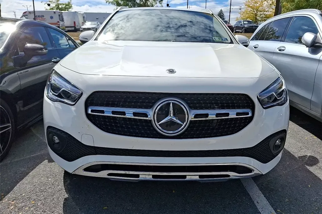 2022 Mercedes Benz GLA 250 4MATIC photo 1