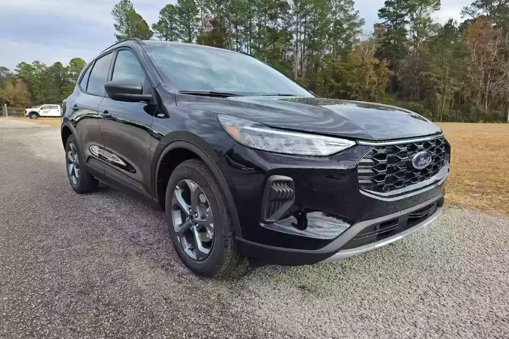 2025 Ford Escape ST-Line photo 1