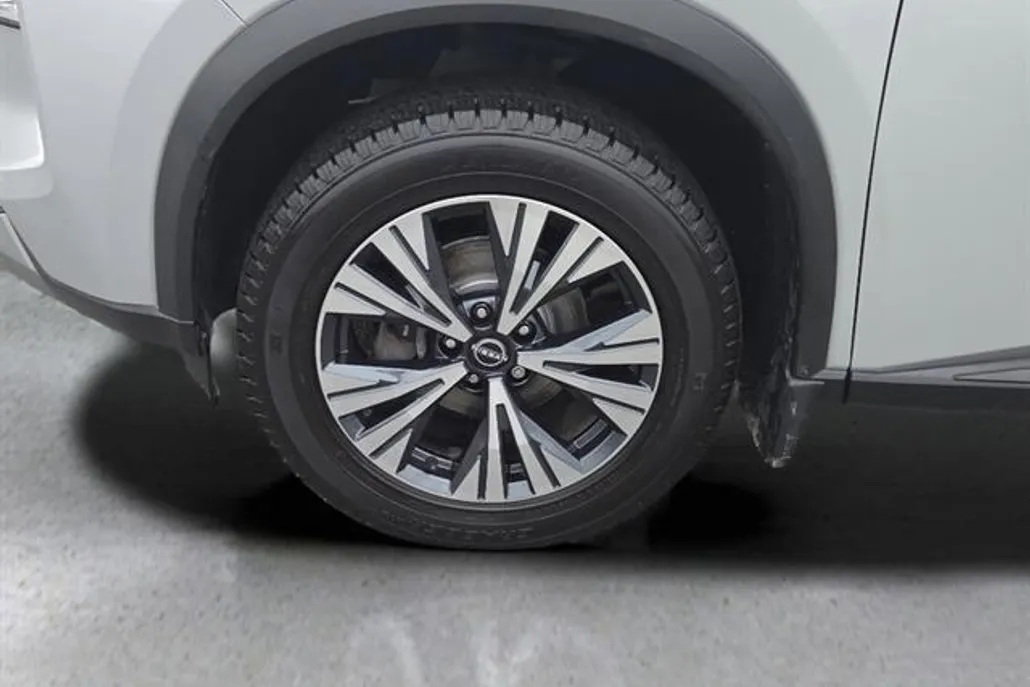 2022 Nissan Rogue AWD SV photo 1