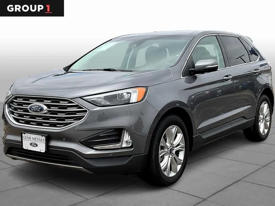 2022 Ford Edge Titanium photo 1
