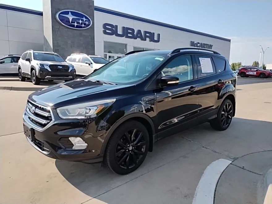 2017 Ford Escape Titanium photo 1