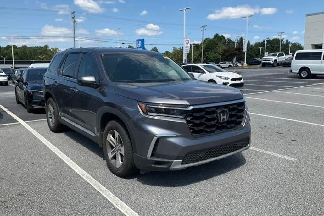 2023 Honda Pilot EX-L photo 1