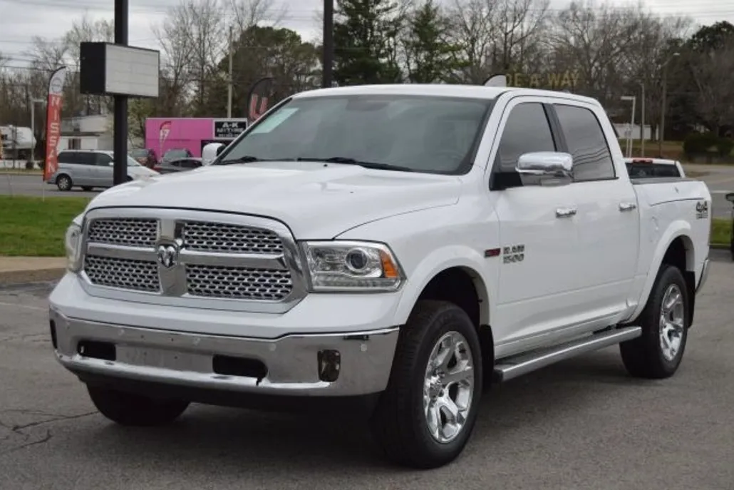 2017 Ram 1500 Laramie photo 1