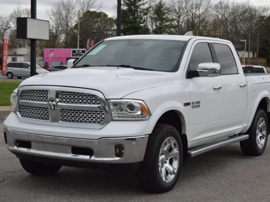 2017 Ram 1500 Laramie photo 1