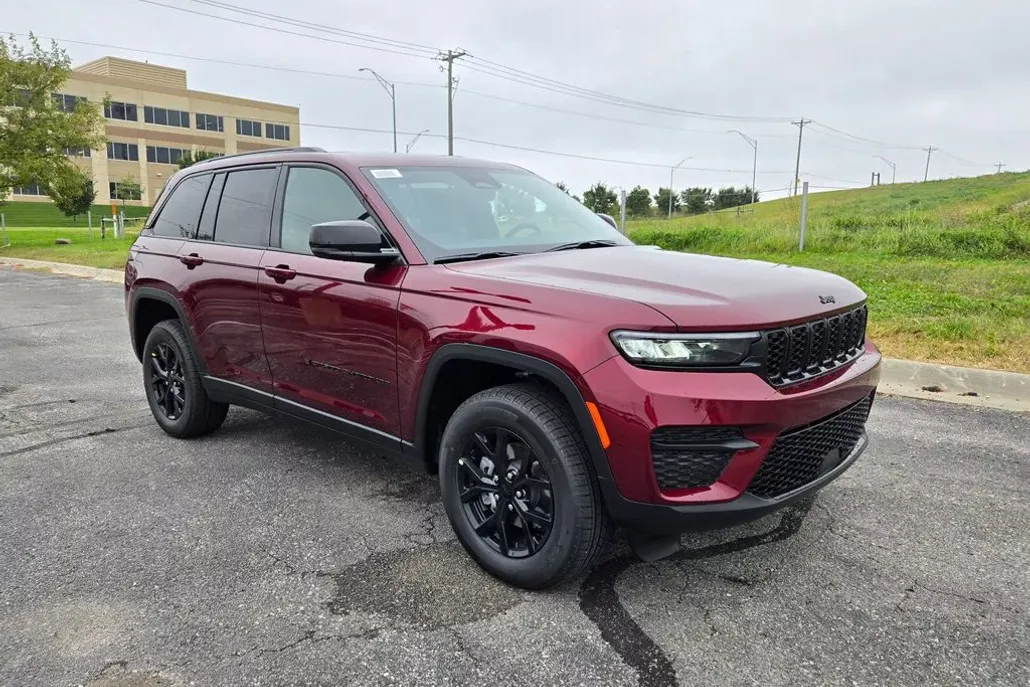 2025 Jeep Grand Cherokee Altitude X photo 1