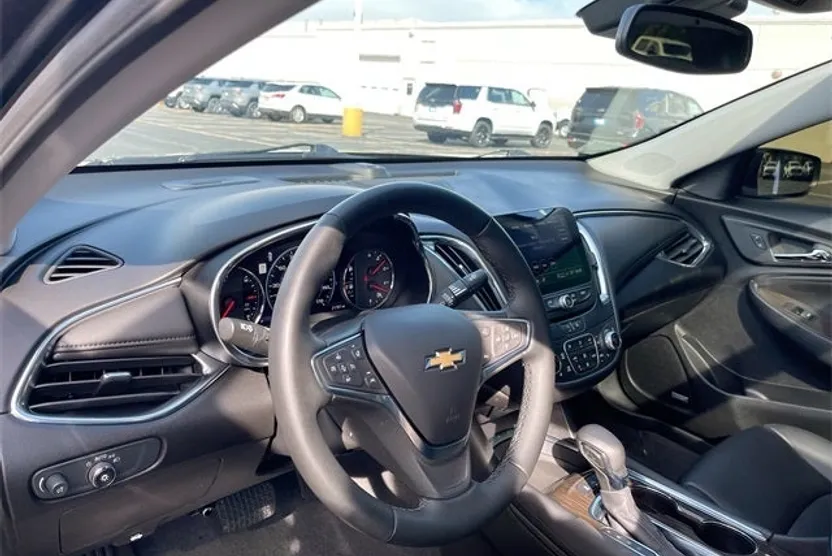 2024 Chevrolet Malibu Premier 2LT photo 1