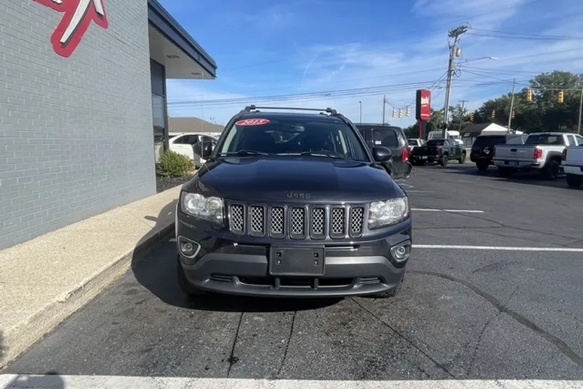 2015 Jeep Compass Latitude photo 1
