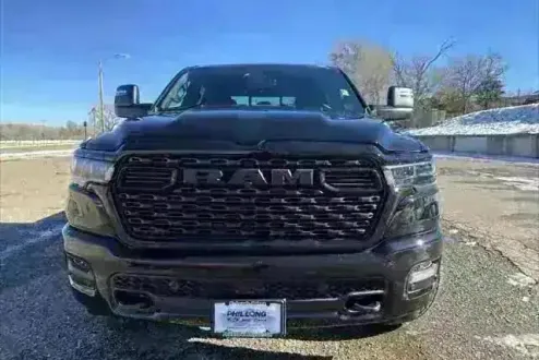 2025 Ram 1500 Tradesman photo 3