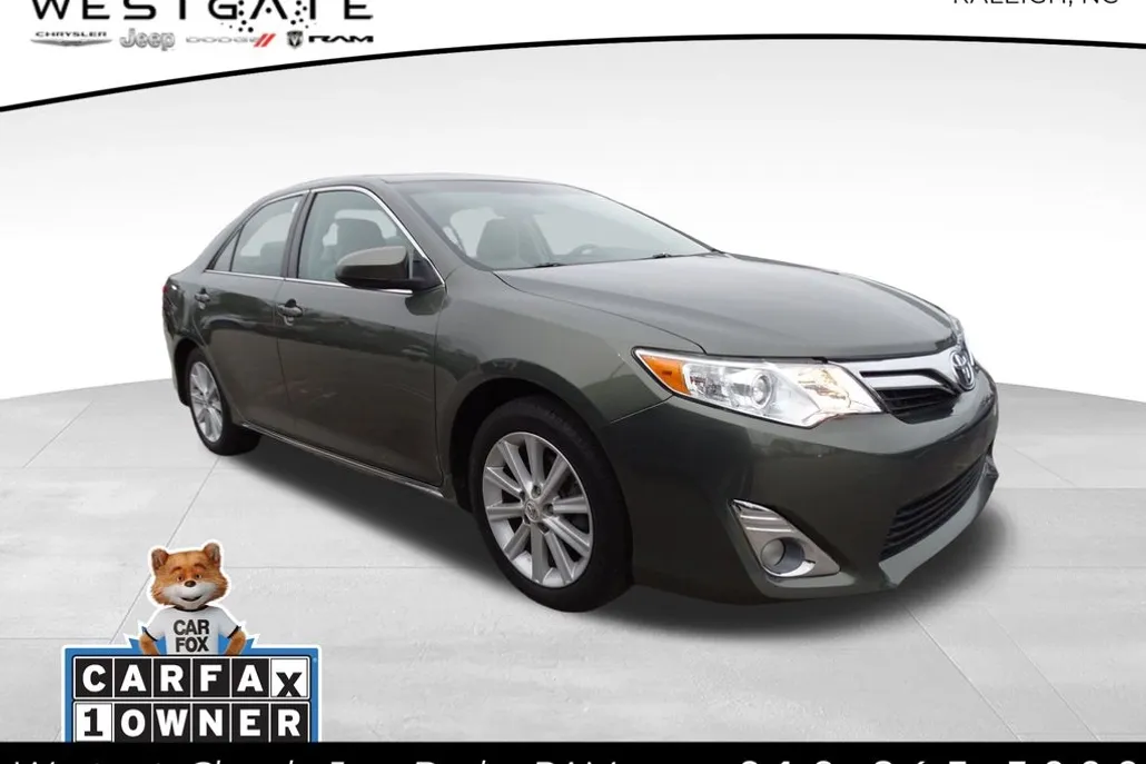 2013 Toyota Camry XLE photo 1